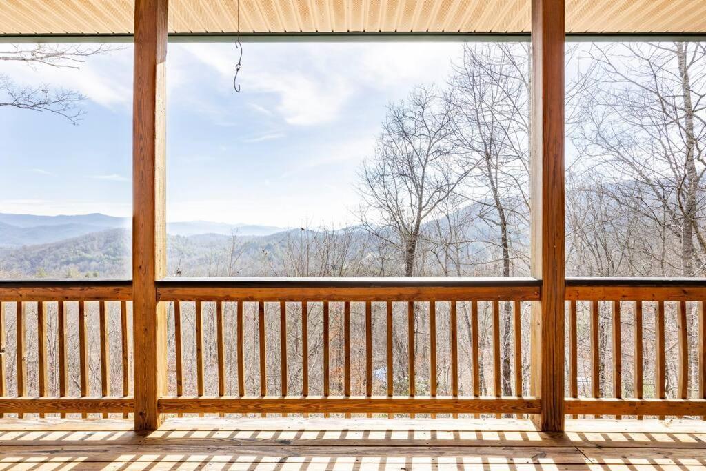 Red Rooster Family Cabin W/Hot Tub+Fire Pit+View Franklin Exterior foto